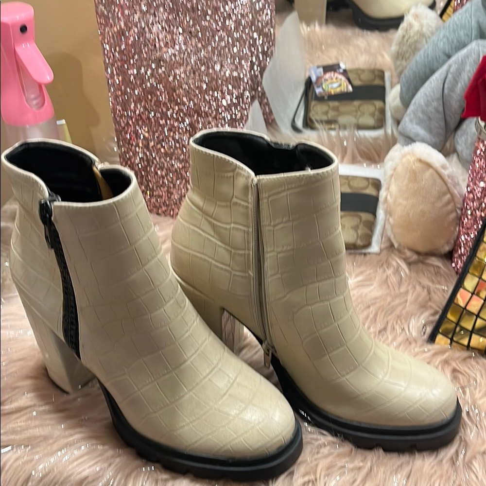 Women's Cream Ankle Boots